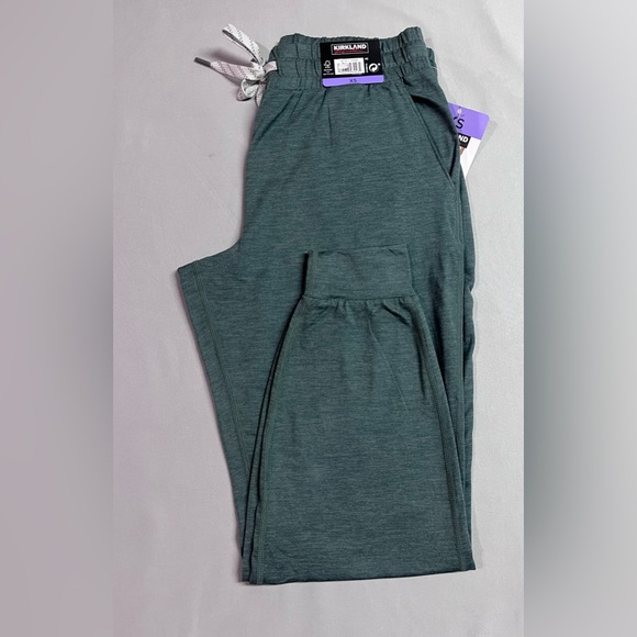 Kirkland Signature Green Joggers NWT Size XS - Picture 2 of 6